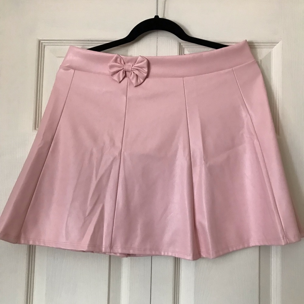 🖤 Pink Leather Skirt with Bow